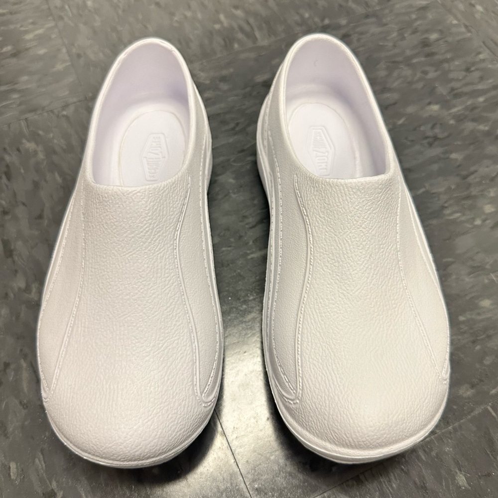 Landau ScrubZone Energize Unisex Slip-On Nursing Shoes - Size W5/M3, New.